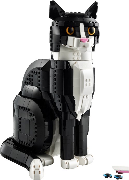 Tuxedo Cat LEGO Set 21349